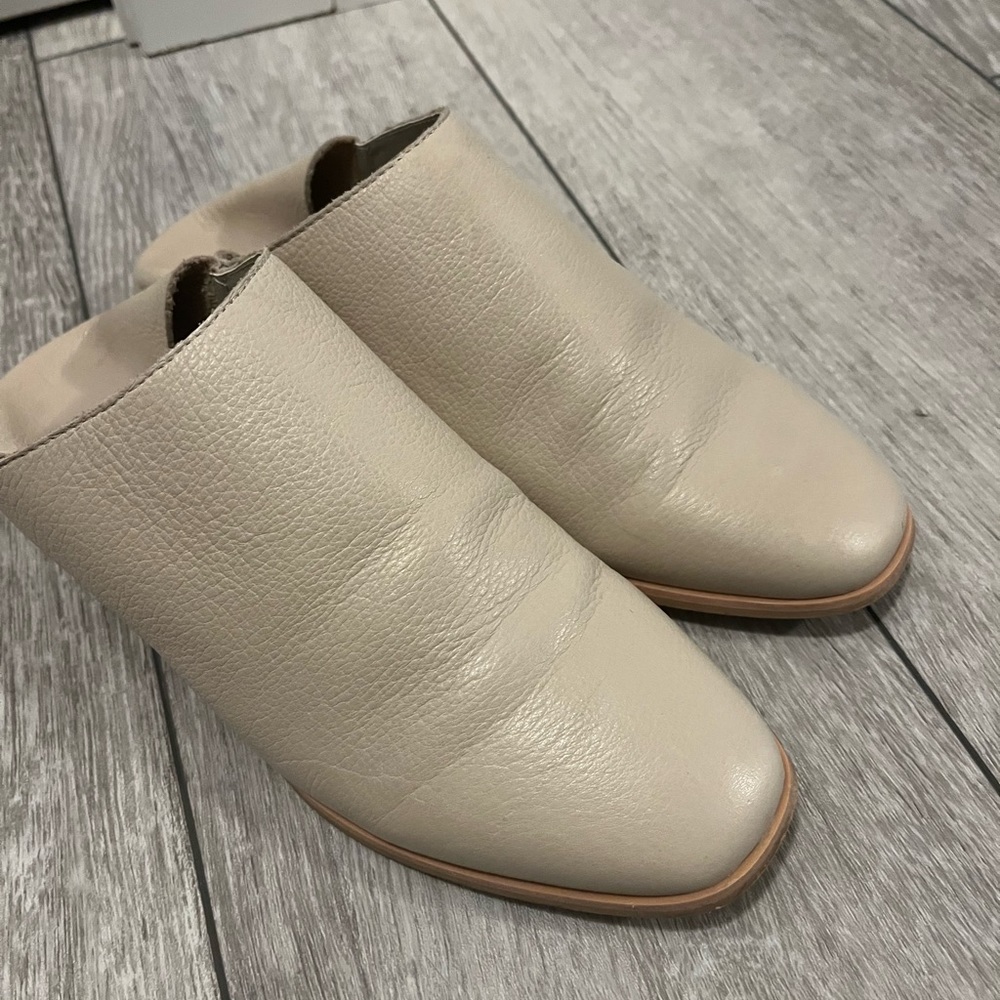 Chinese Laundry Nude Mule Loafer